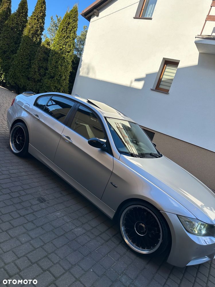 BMW Seria 3 318i - 4