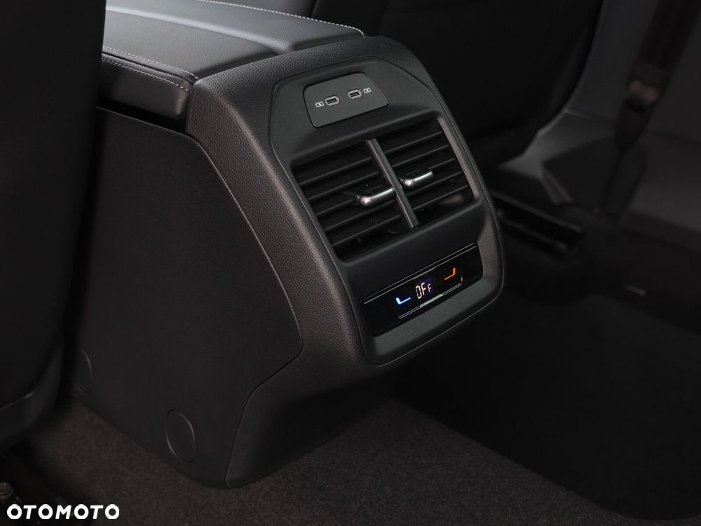 Volkswagen Passat - 18