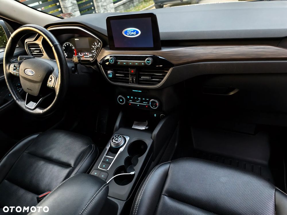 Ford Escape 2.0 EcoBoost AWD Titanium - 10