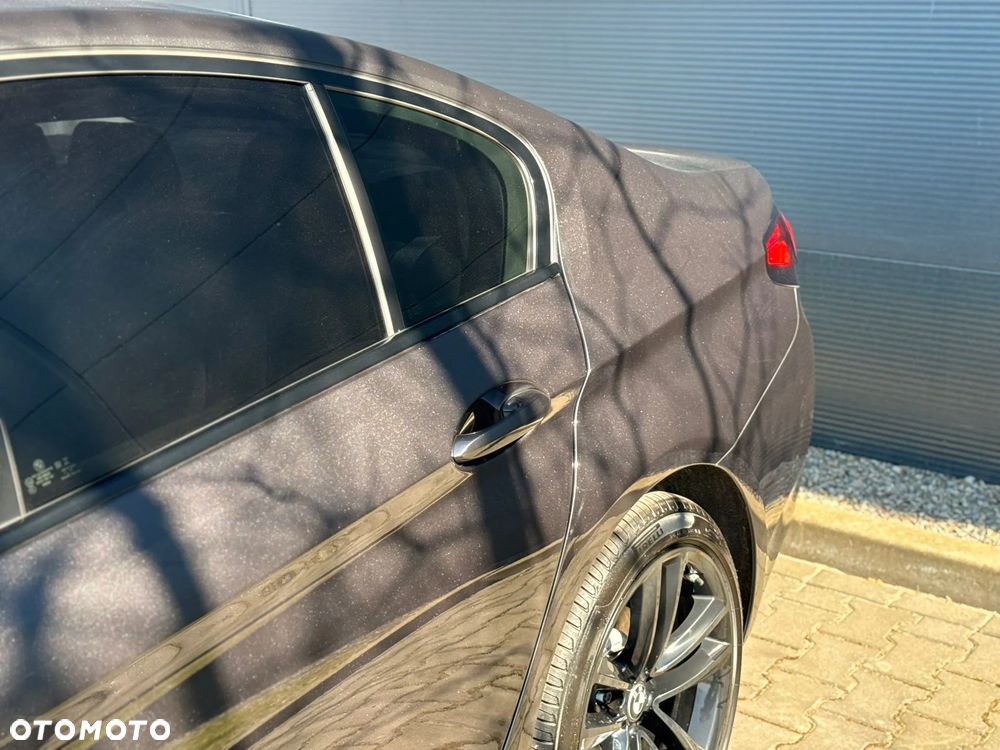 BMW Seria 5 518d - 10