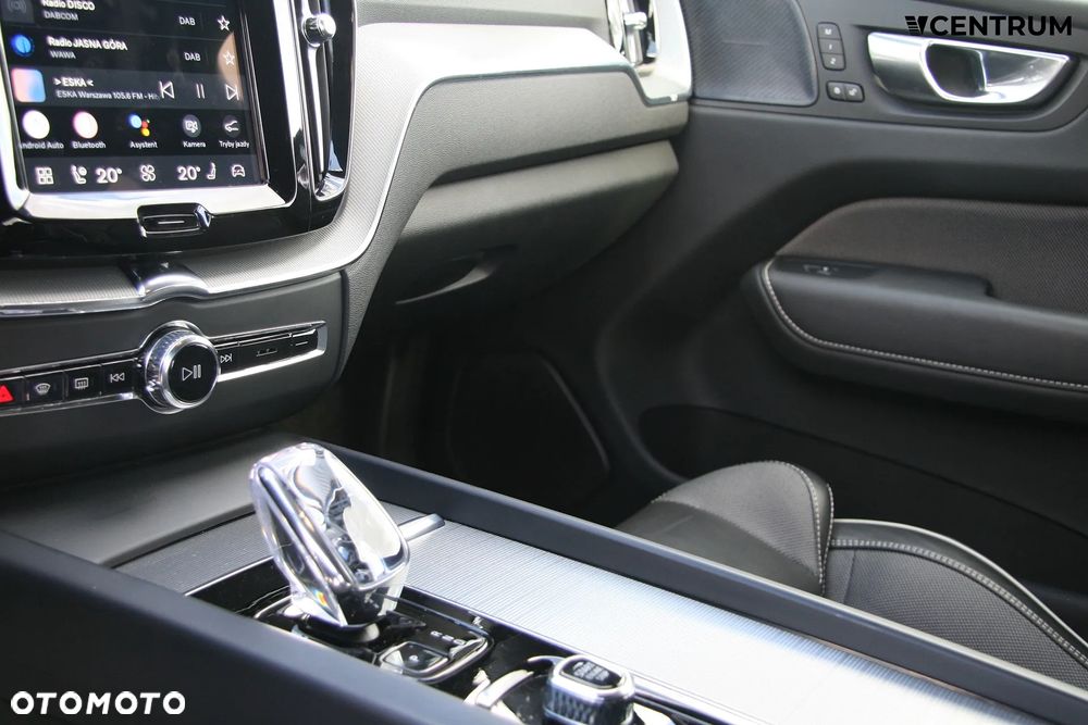 Volvo XC 60 B4 D AWD Plus Dark - 13