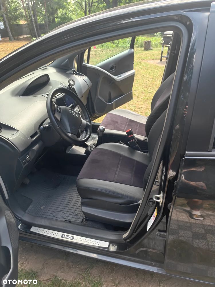 Toyota Yaris 1.3 Sol - 19