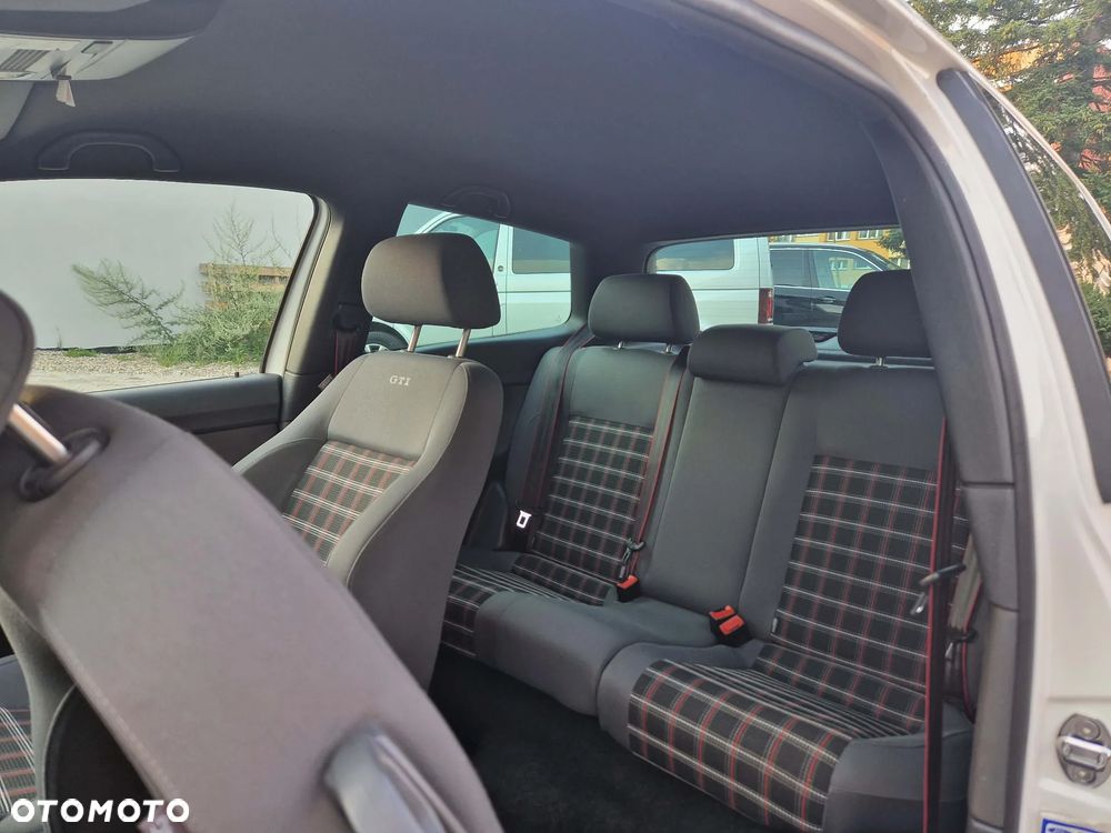 Volkswagen Polo 1.8 GTI - 14