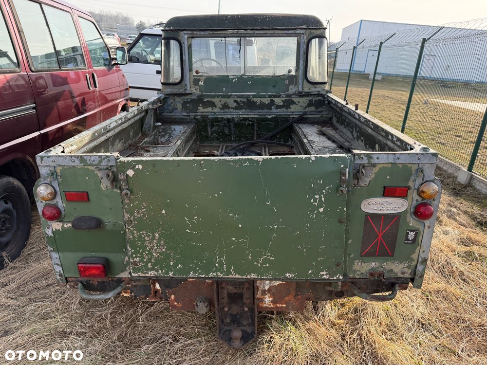 Land Rover Defender - 4