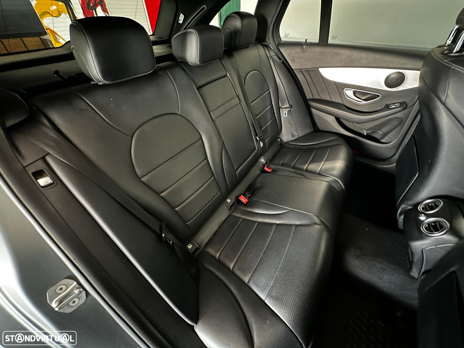 Mercedes-Benz C 350 - 34