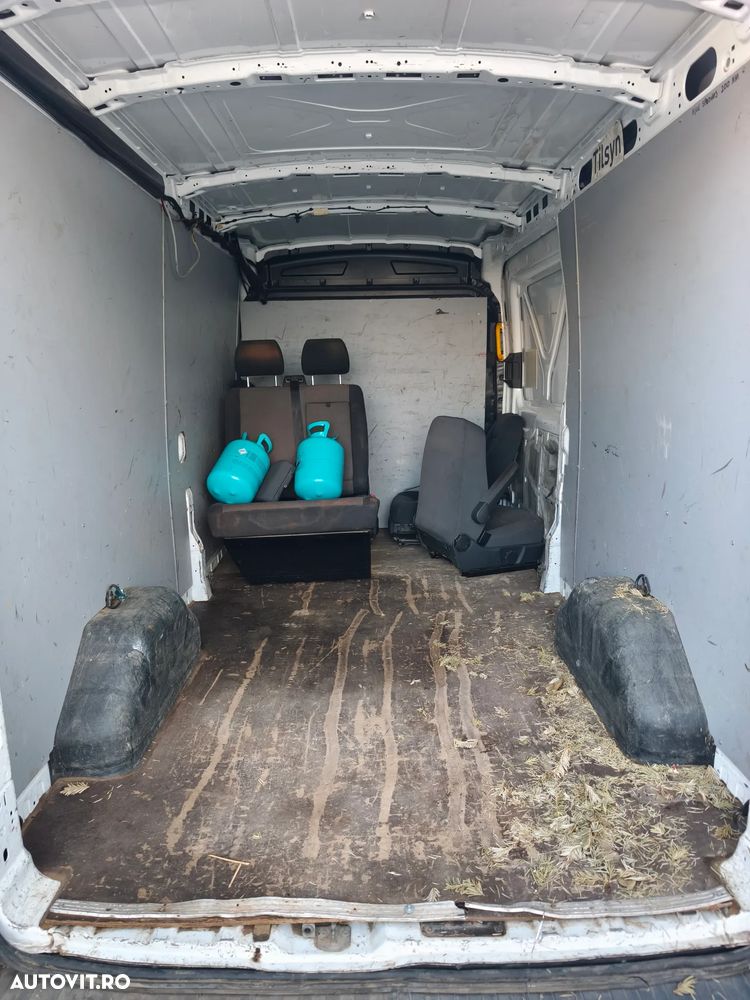 Ford Transit - 11
