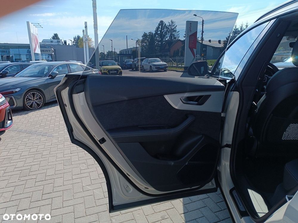 Audi Q8 - 17