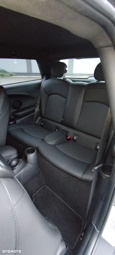 MINI Cooper Standard - 13