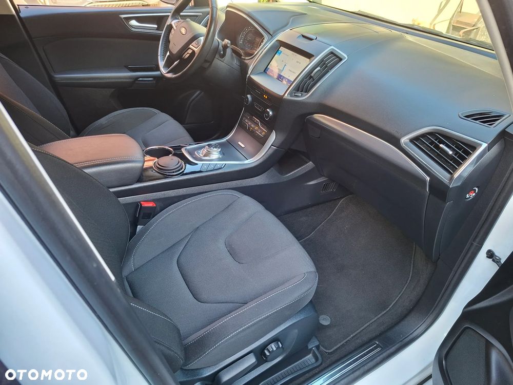 Ford S-Max - 10