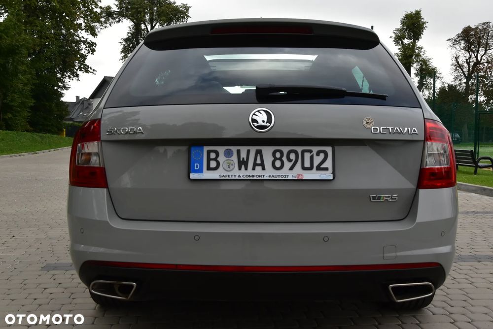 Skoda Octavia 2.0 TDI DSG RS - 29