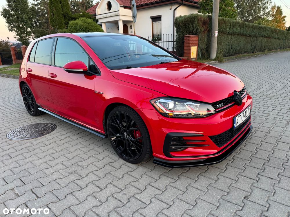 Volkswagen Golf - 2
