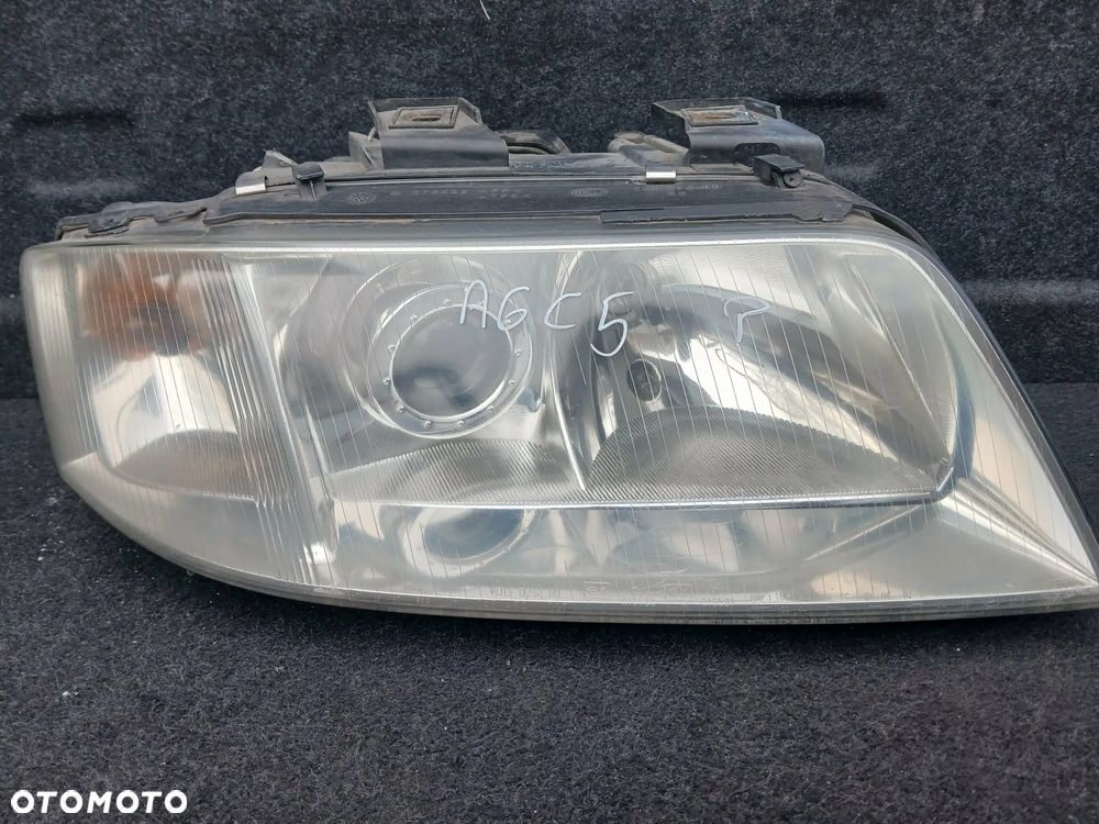 Audi A6 C5 Lampa przednia lewa, prawa - 1