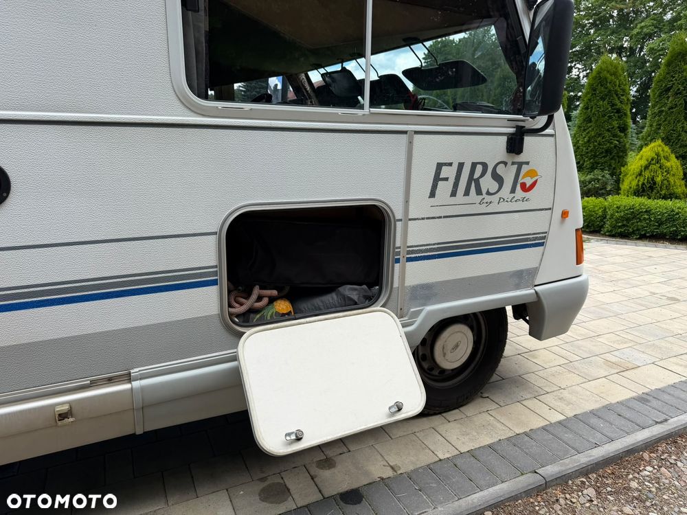PILOTE FIRST 82 - 20