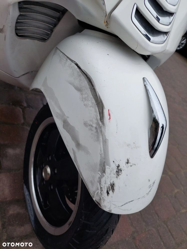 Piaggio Vespa - 12
