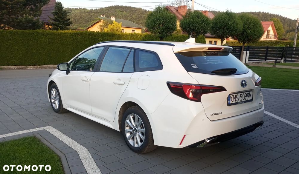 Toyota Corolla 1.8 Hybrid Comfort - 4