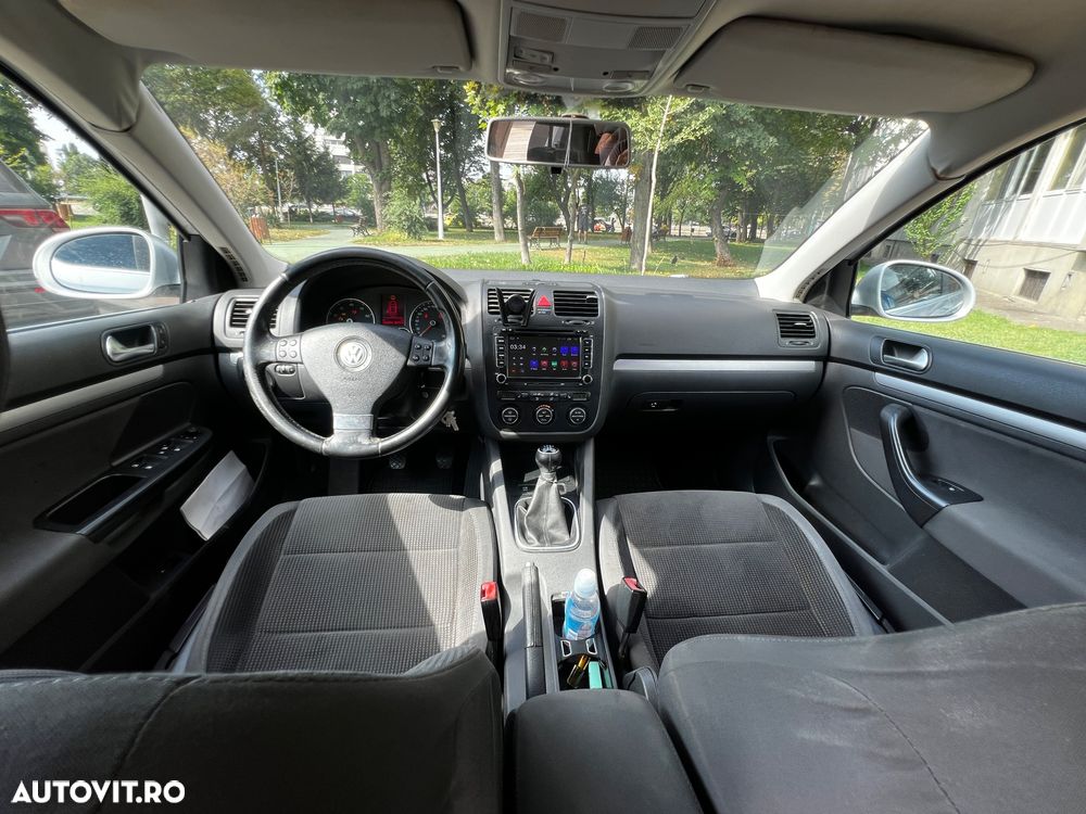 Volkswagen Jetta 1.6 Comfortline - 8