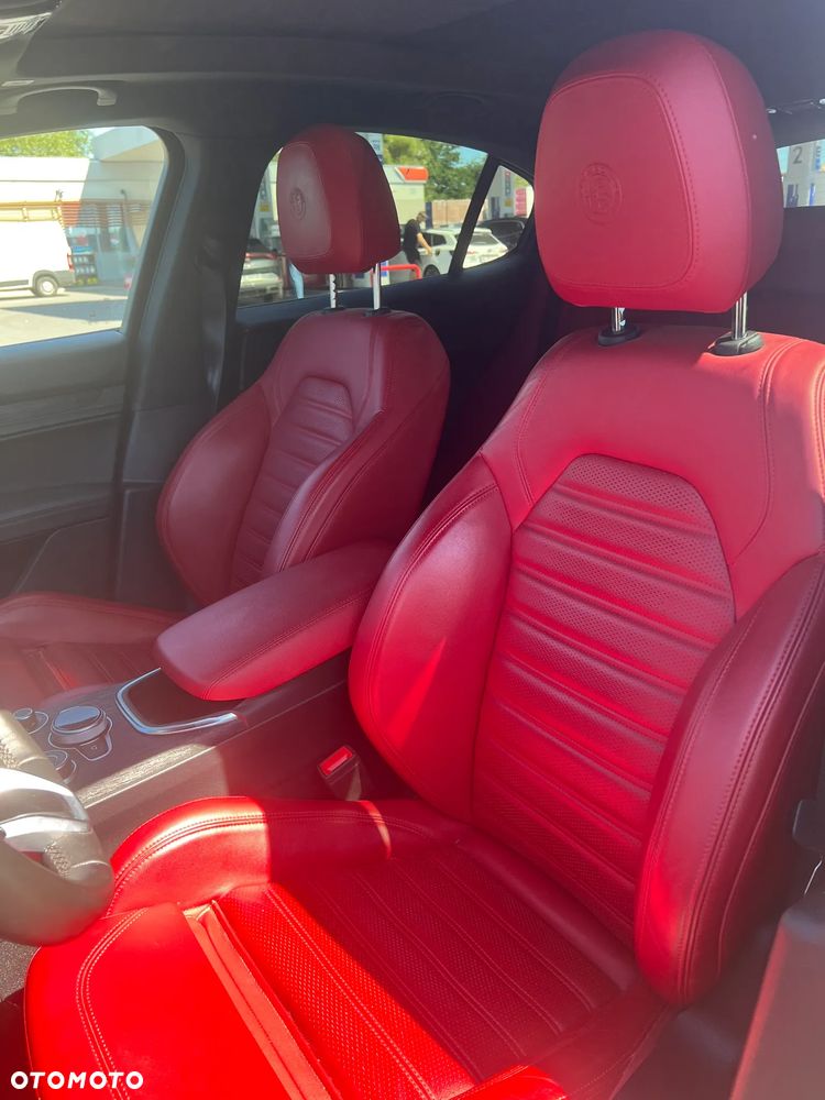 Alfa Romeo Stelvio 2.0 Turbo TI Q4 - 10