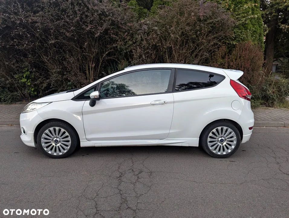 Ford Fiesta 1.6 Sport - 12