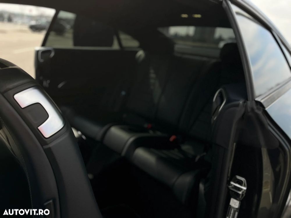 Mercedes-Benz E 450 4MATIC MHEV - 16