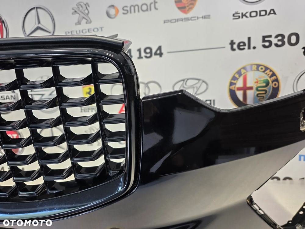 VOLVO XC60 II LIFT R-DESIGN 21- ZDERZAK PRZEDNI PRZÓD NA SPRYSKI + 6xPDC + ŁADNA ATRAPA NA KAMERE BLACK EDITION NR 32296893 / NR 32133812 NR AUKCJI NZ2241 - 10