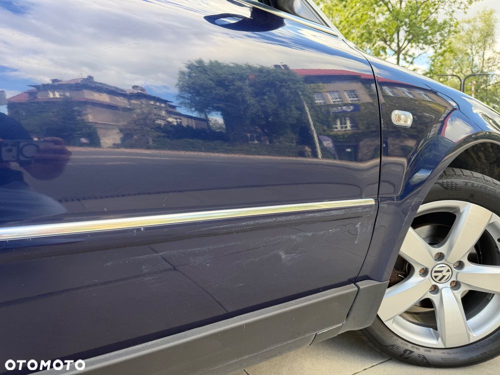 Volkswagen Passat 1.9 TDI Highline - 16