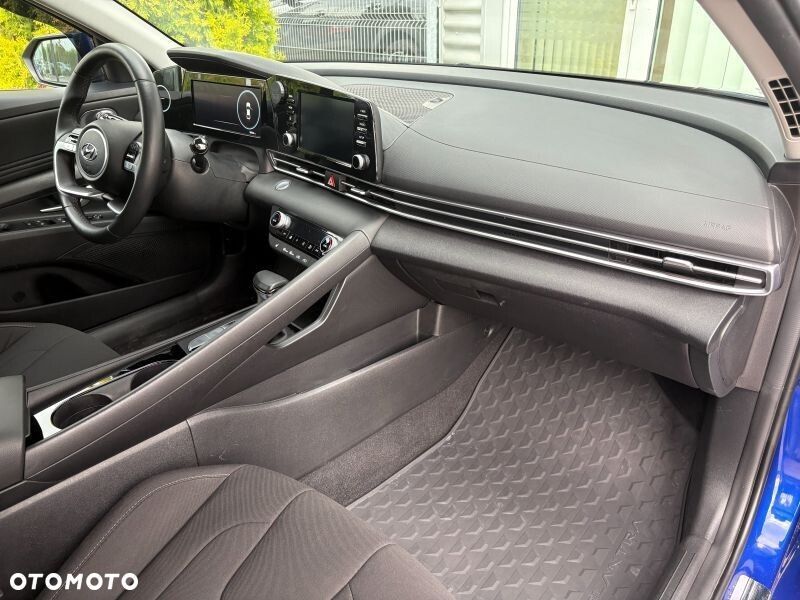 Hyundai Elantra 1.6 Smart CVT - 9