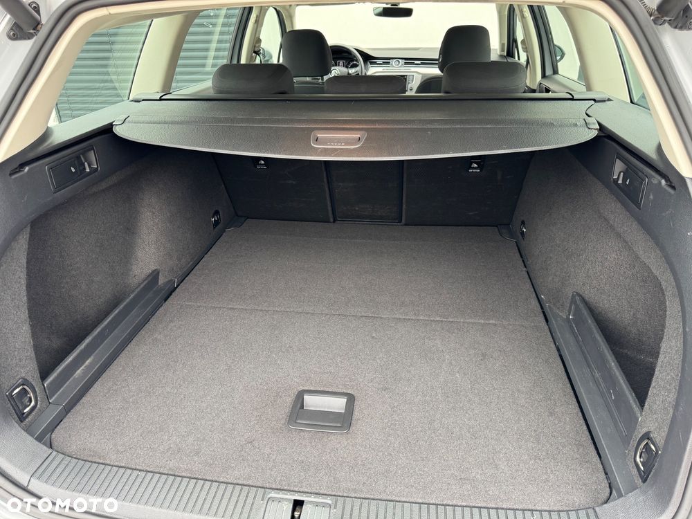 Volkswagen Passat Variant 2.0 TDI (BlueMotion Technology) Comfortline - 37