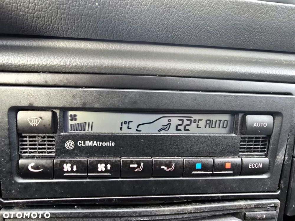 Volkswagen Passat 1.9 TDI Comfortline Tiptr - 21