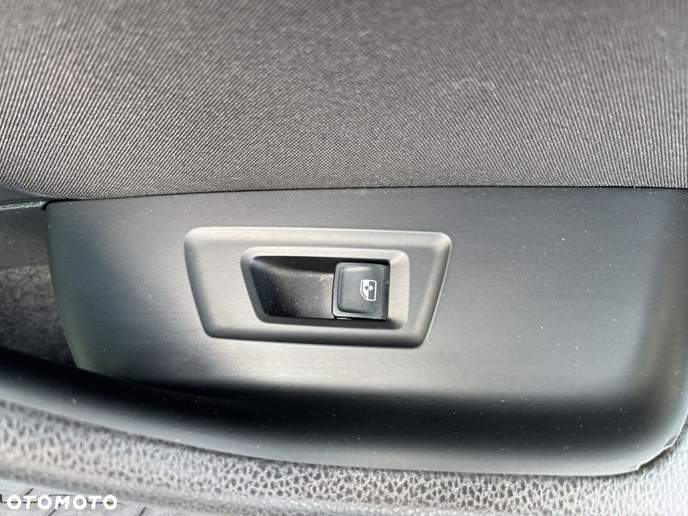 Volkswagen Passat Variant 1.5 TSI EVO Business DSG - 21