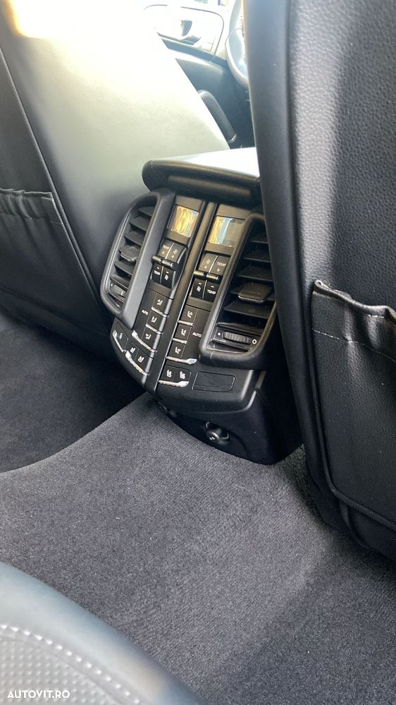 Porsche Cayenne Turbo S Tiptronic S - 9