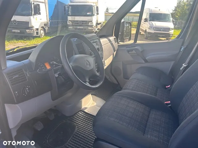 Mercedes-Benz Sprinter 319 - 11