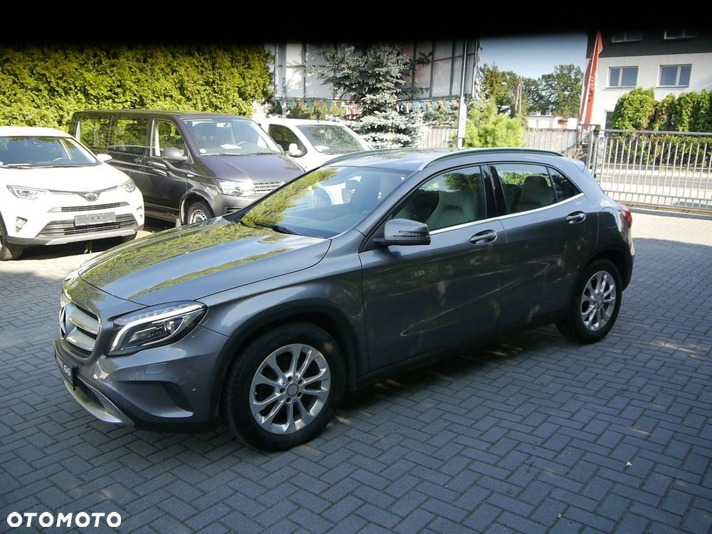 Mercedes-Benz GLA 200 UrbanStyle Edition - 11