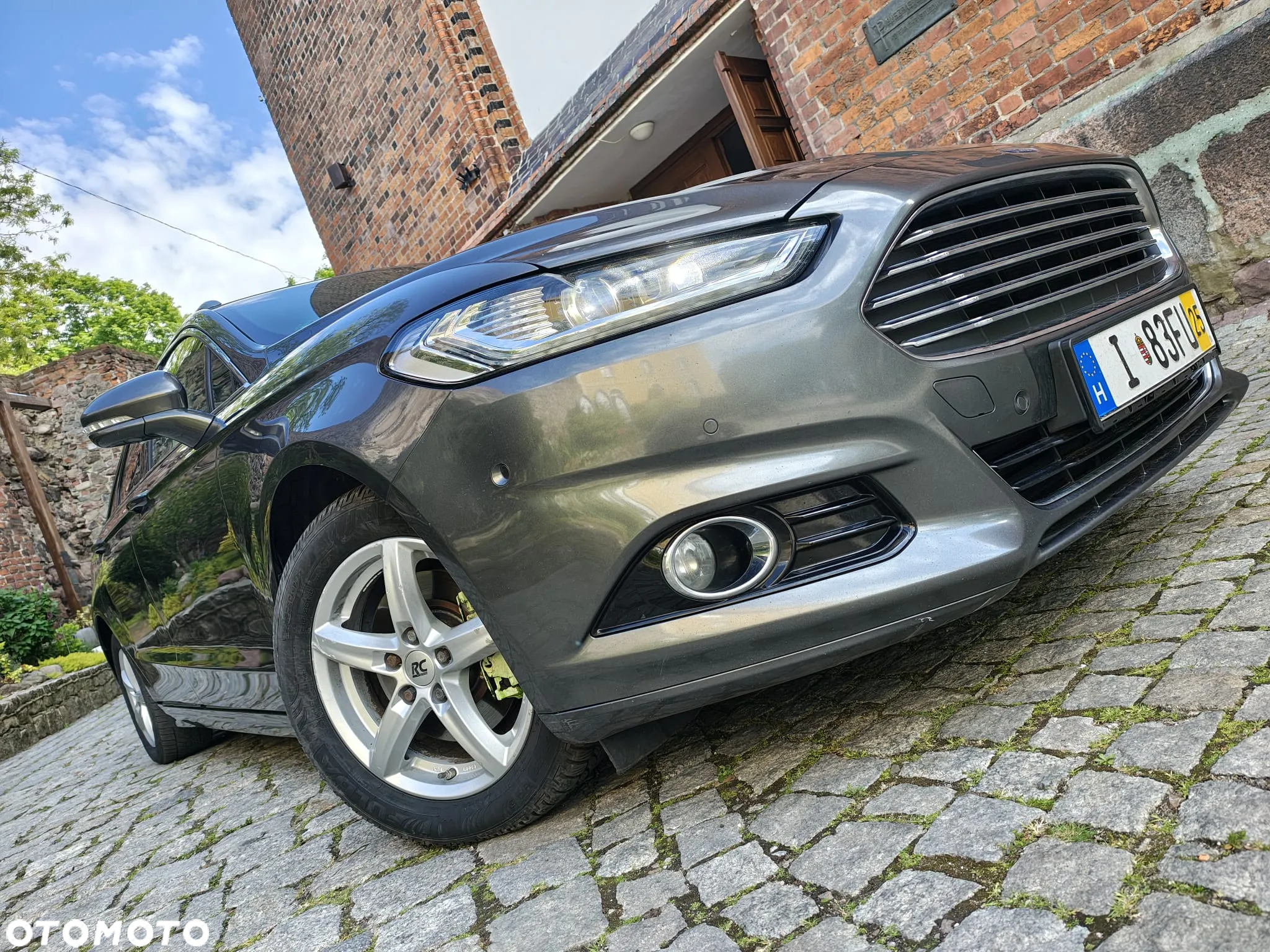 Ford Mondeo - 24