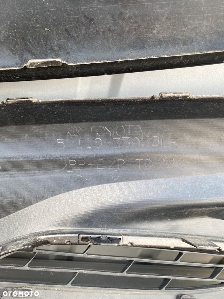 TOYOTA CAMRY 8 VIII ZDERZAK PRZÓD PRZEDNI OTWORY NA PDC i SPRYSKIWACZE 52119-33A50 XV70 XV 70 POSZYCIE ZDERZAKA + KRATKA ŚRODKOWA 53113-33020 Wwa - 15