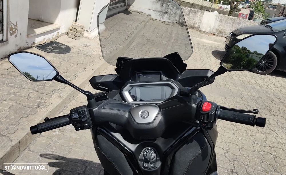 Yamaha X-Max 125 Tech Max - 11
