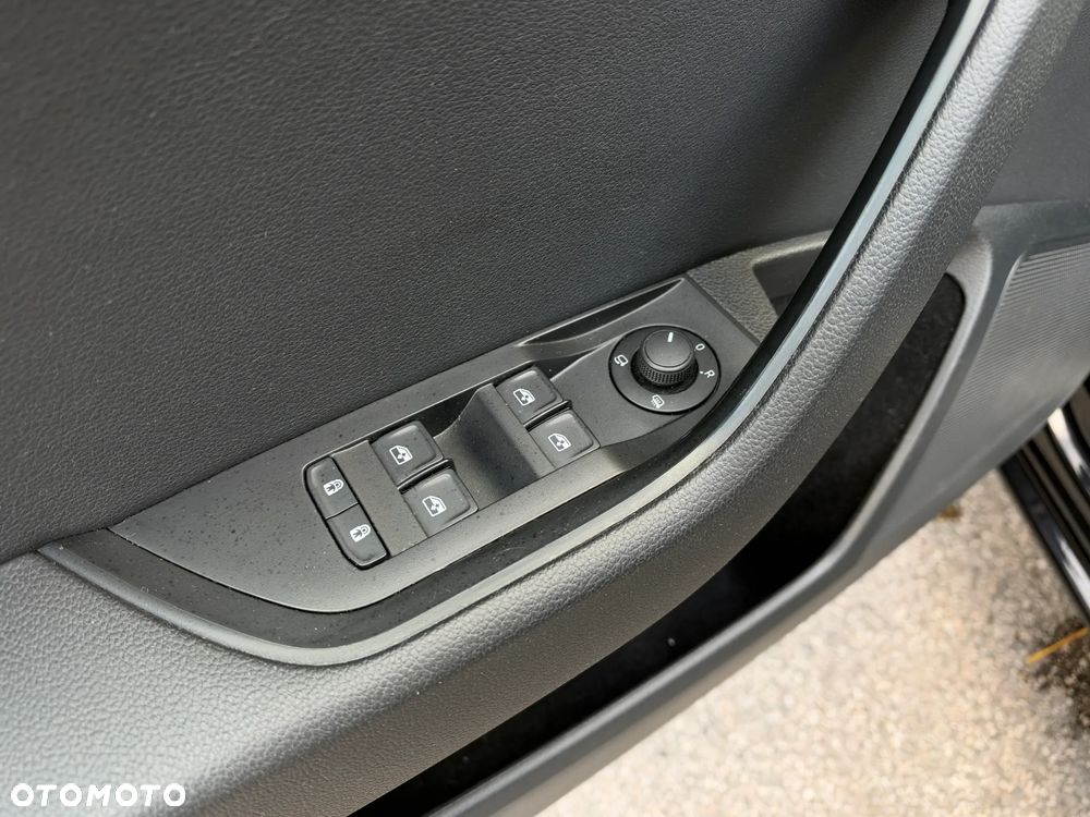 Skoda Superb 2.0 TDI SCR Ambition DSG - 30