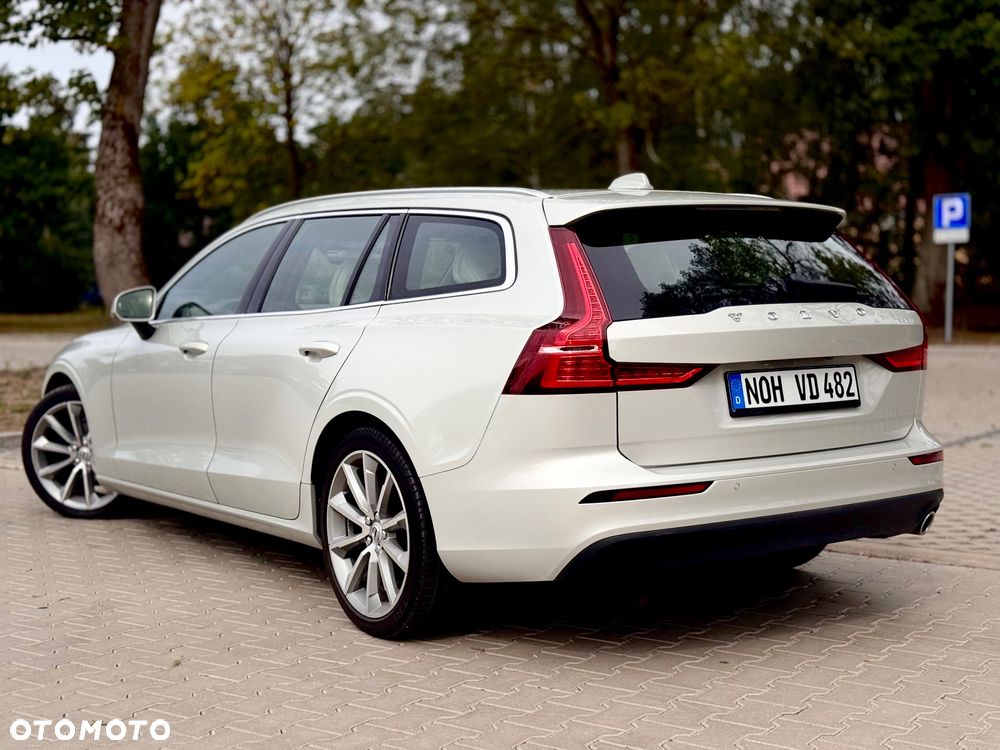 Volvo V60 D3 Momentum Pro - 28