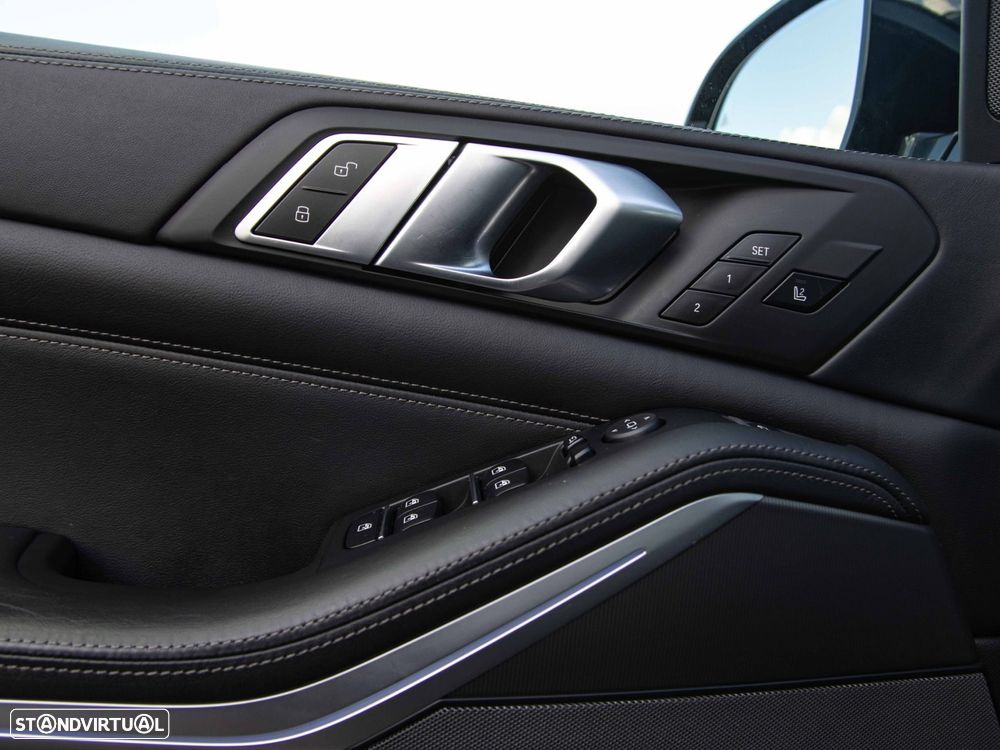 BMW X5 M50 d - 54