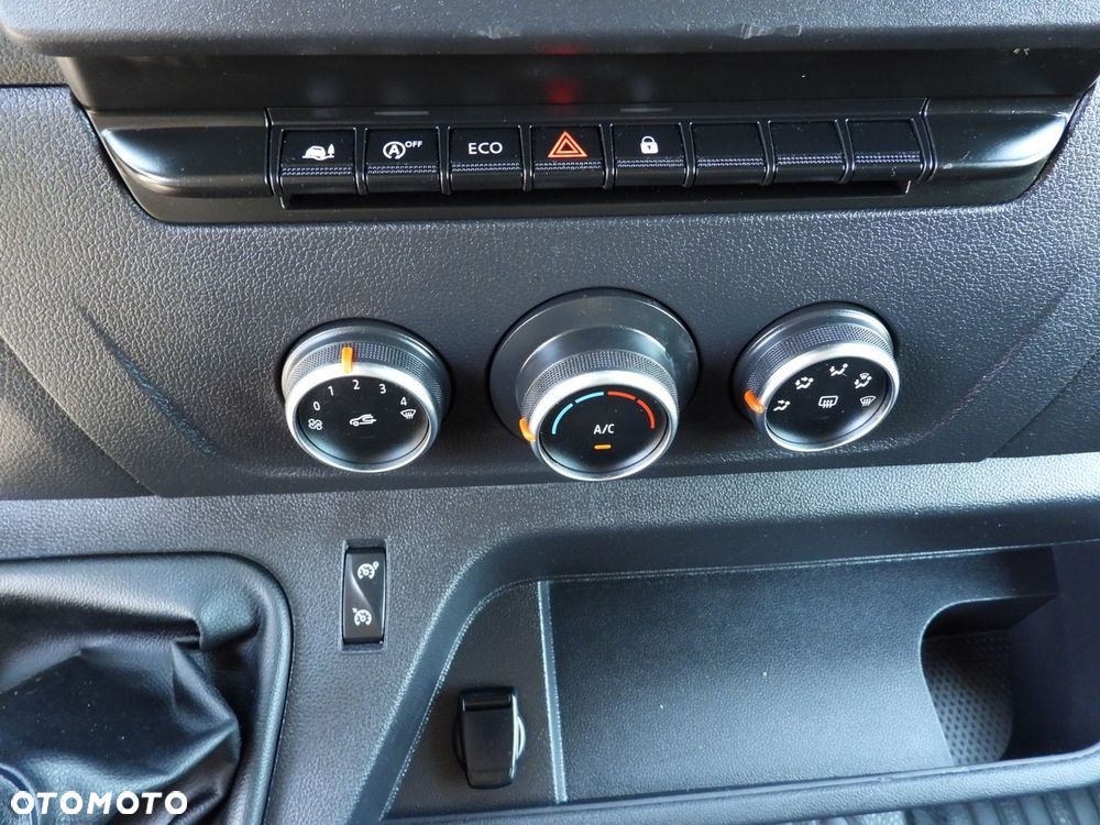 Renault MASTER  PLANDEKA 10 PALET WEBASTO TEMPOMAT LEDY PNEUMATYKA KLIMATYZACJA  165KM - 37