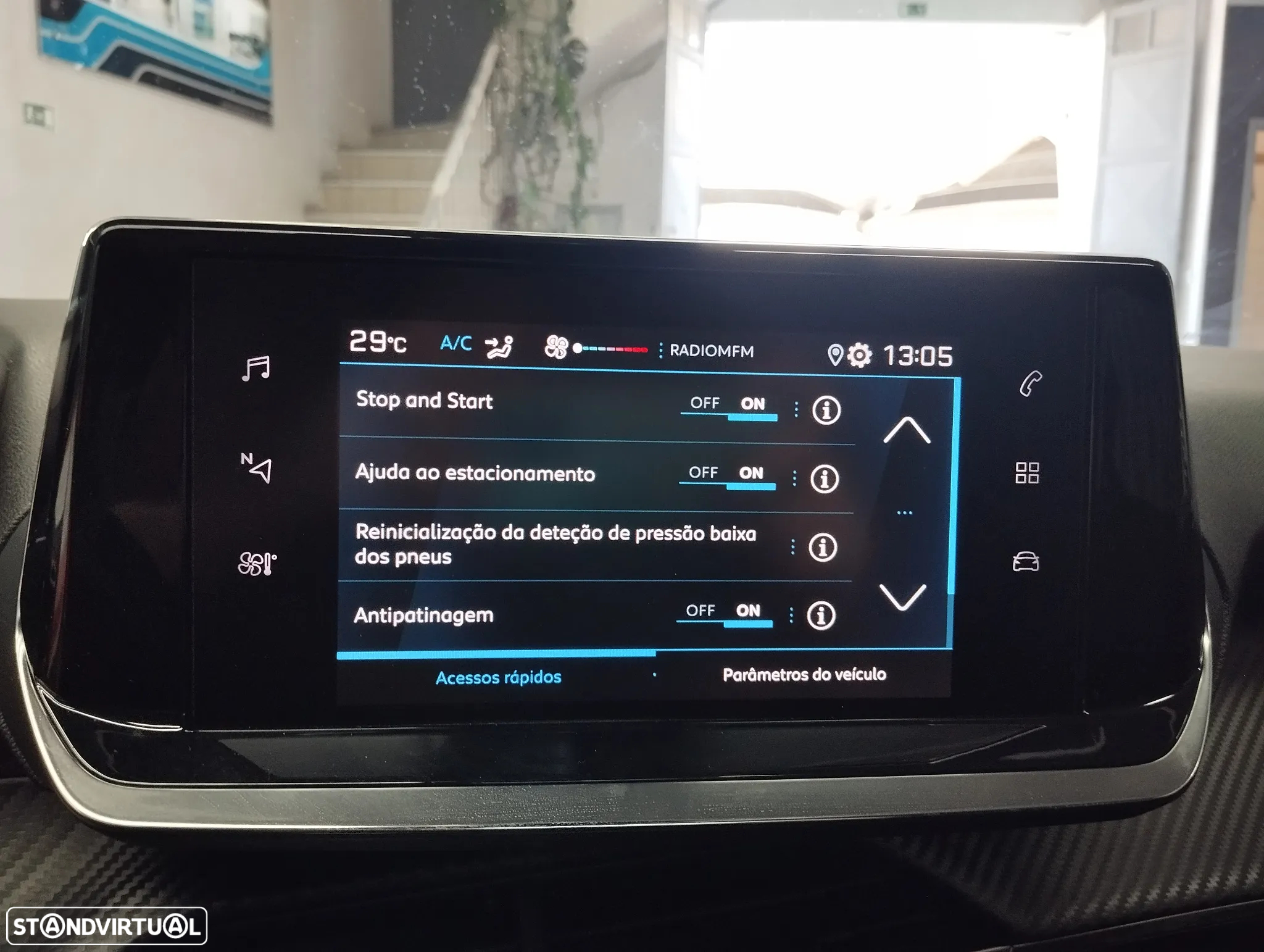 Peugeot 208 1.2 PureTech Active Pack - 27