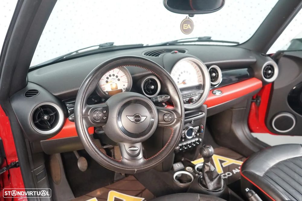 MINI 3 Portas Cooper D - 14