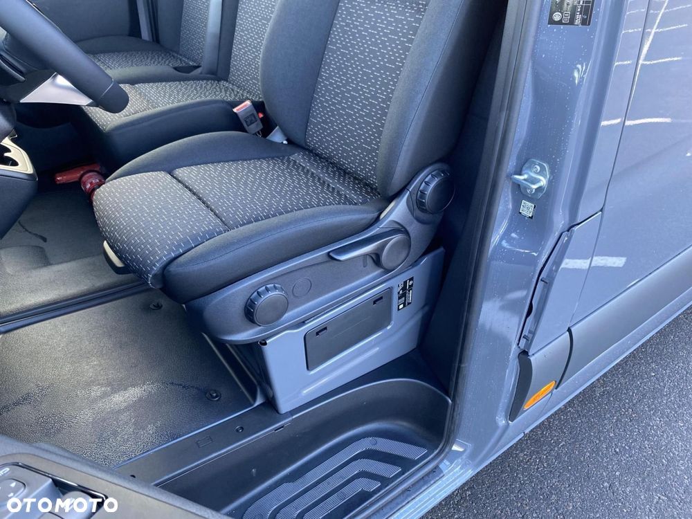 Mercedes-Benz Sprinter - 12
