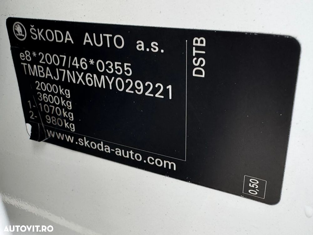 Skoda Octavia 2.0 TDI STYLE DSG - 40