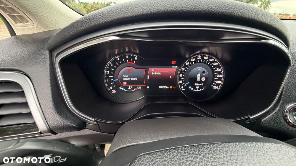 Ford Mondeo - 34