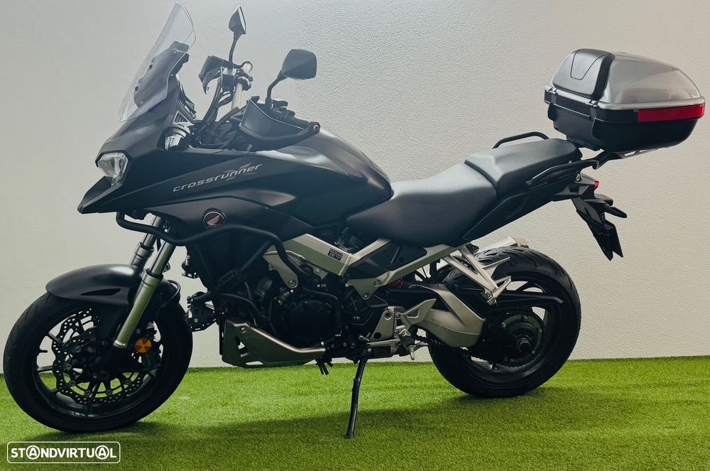 Honda VFR Crossrunner 800X - 10