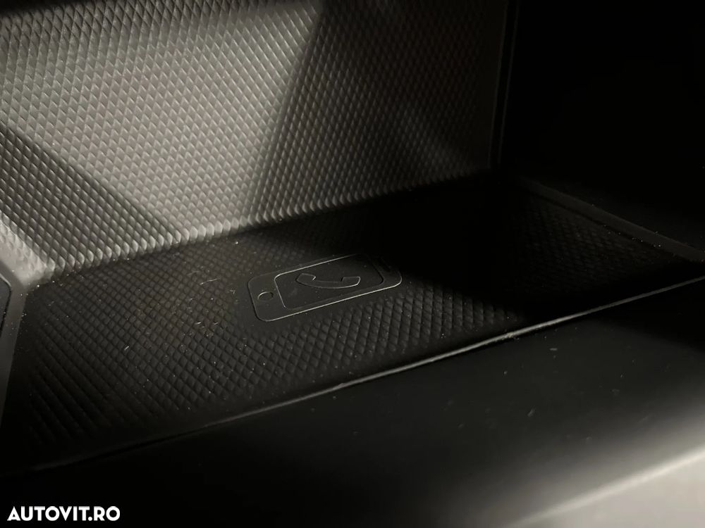 Volkswagen Golf - 29