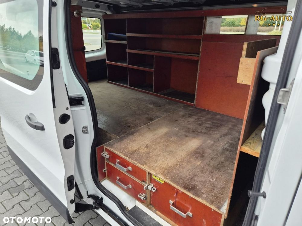 Opel Vivaro - 38