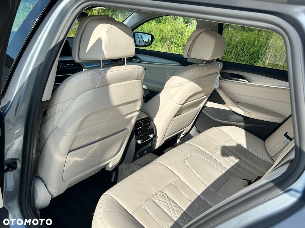 BMW Seria 5 530i xDrive Sport Line sport - 20