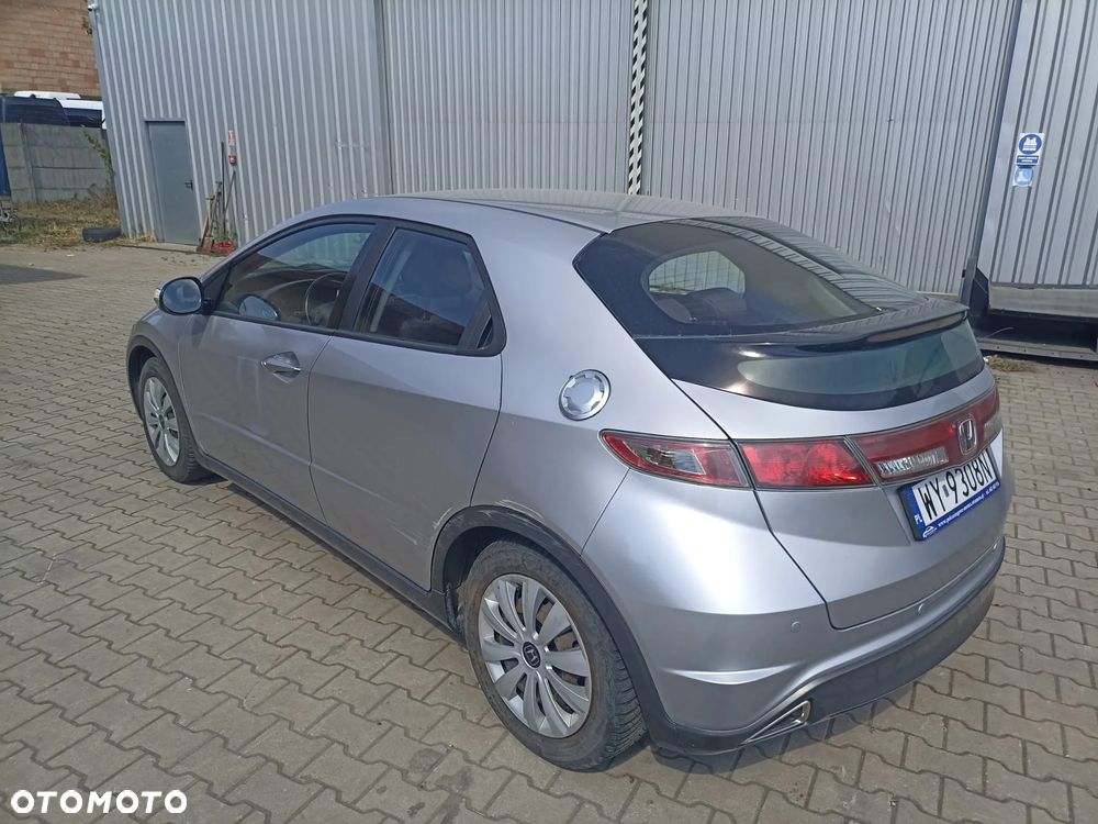 Honda Civic 1.4 i-VTEC - 10