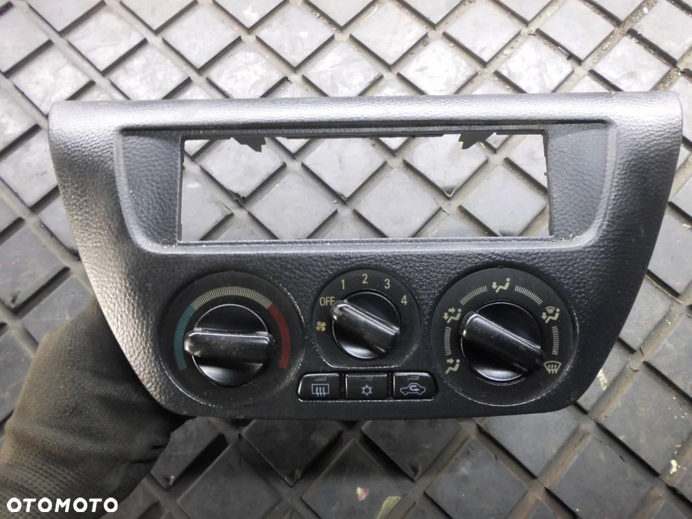 MITSUBISHI LANCER VII PANEL KLIMATYZACJI MN185097HA - 1